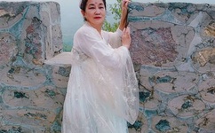 凸起的花蒂搓尿